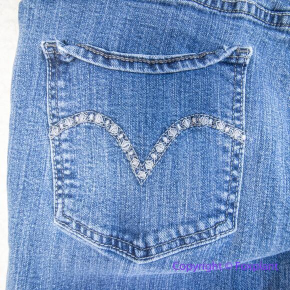 Levi's 100% cotton straight‎ jeans, women size W33 L 30. - Picture 12 of 16